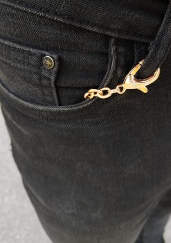 Nyckelknippa roseguld med design nyckelring i ficka